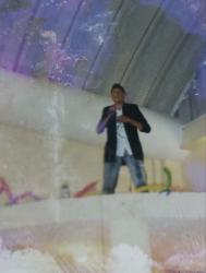 Primera presentación cantando en vivo en 2008.